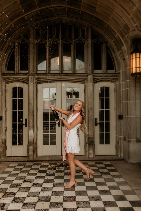 Utk Graduation, University Of Tennessee Graduation, University Of Tennessee Knoxville, Tennessee Knoxville, Graduation Session, Grad Pictures, Grad Pic, Grad Ideas, University Of Utah