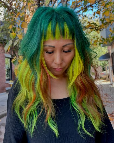 collab with @kenziescosmicbeauty @pravana •neon yellow with neon green and some pink •green with black and yellow •orange with black #vividhair #bangs #vividhaircolor #pravana #pravanavivids #phillyhairstylist #phillyhair #phillyhairsalon #vividhairphilly #althair #colorblockhair #greenhair #neonhair #layeredhaircut @hairbrained_official @hair_slayerz @elevatehair @modernsalon @american_salon Colored Bangs, Neon Green Hair, Color Block Hair, Pravana Vivids, Vivid Hair Color, Neon Hair, Yellow Hair, Black And Yellow, Green Hair