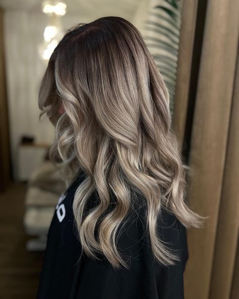 #blondebalayage Cold Blonde Hair Balayage, Balyage Blonde, Cold Blonde, Balayage Blond, Balayage Hair Blonde, Blonde Balayage, Balayage Hair, Perfect Hair, Hair Colors