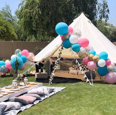 Birthday Outside, Glamping Birthday Party, Fun Places For Kids, Teenage Birthday Party, Tent Ideas, Glamping Birthday, Teenage Parties, Glamping Party, Teepee Party