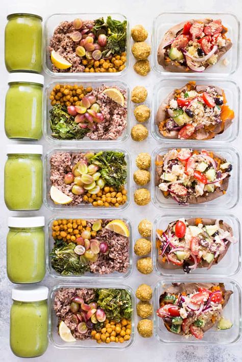 Looking for a quick and easy way to reduce inflammation? This post explains what inflammation is, how to reduce it, and provides a delicious and satisfying 5 day anti-inflammation meal plan that has been optimized to help reduce inflammation and to keep you feeling healthy and well-balanced. Best Meal Prep Containers, 1200 Calorie Diet Meal Plans, Inflammation Diet Recipes, Inflammation Foods, Anti Inflammation Recipes, Inflammation Diet, Best Meal Prep, Diner Recept, Resep Diet