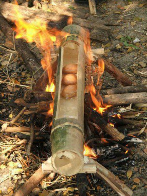 Cool. Miejski Survival, Bushcraft Skills, Survival Life Hacks, Bushcraft Camping, Survival Shelter, Survival Techniques, Homestead Survival, Survival Life, Survival Food