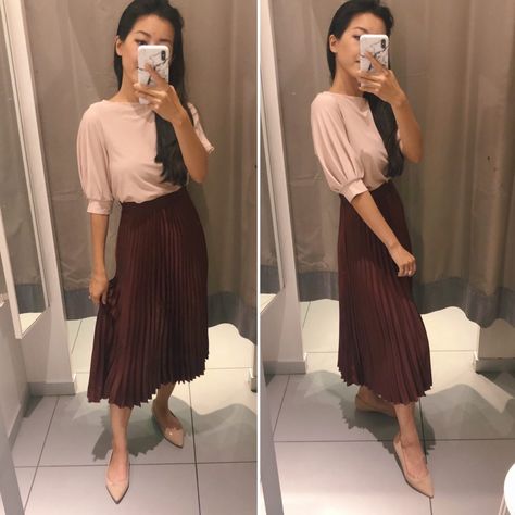 Skirt Outfits Dressy, Burgundy Skirt Outfit, Outfit Graduacion, Pleated Skirt Outfits, Pleated Skirt Outfit, Extra Petite, Burgundy Skirt, Outfits Dressy, Midi Skirt Outfit