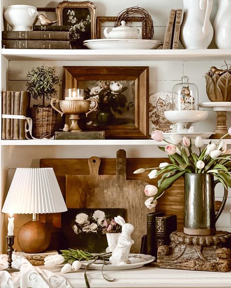 SJ (@cozyvintagelife) • Instagram photos and videos Vintage Cabinet Styling, Boho Farmhouse Shelf Decor, Vintage Kitchen Shelf Decor, Farmhouse Booth Display Ideas, Vintage Shelf Styling, Vintage Bookshelf Decor, Living Room Hutch Decorating Ideas, Wall Hutch, Modern Vintage Aesthetic