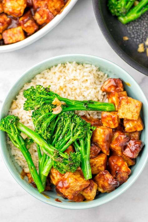 Vegetarian Mealprep, Bbq Tempeh, Mealprep Dinner, Marinated Tempeh, Baked Tempeh, Rice Bowl Recipe, Vegetarian Barbecue, Tempeh Recipes, Quick Vegan Meals