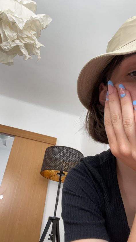 Bucket hat with light blue nails selfie short hair inspiration Nails Selfie, Short Hair Inspiration, Light Blue Nails, Blue Nails, Floppy Hat, Fedora, Hair Inspiration, Short Hair, Bucket Hat