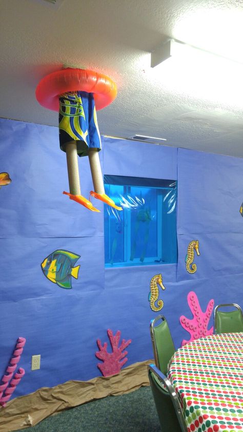 Scuba Vbs Entrance, Under The Ocean Decorations, Beach Themed Hallway Decor School, Beach Decorations For Classroom, Under The Sea Office Decorations, Vbs Underwater Decorations, Breaker Rock Beach Diy Decorations, Ocean Themed Hallway Decorations, Beach Theme Hallway