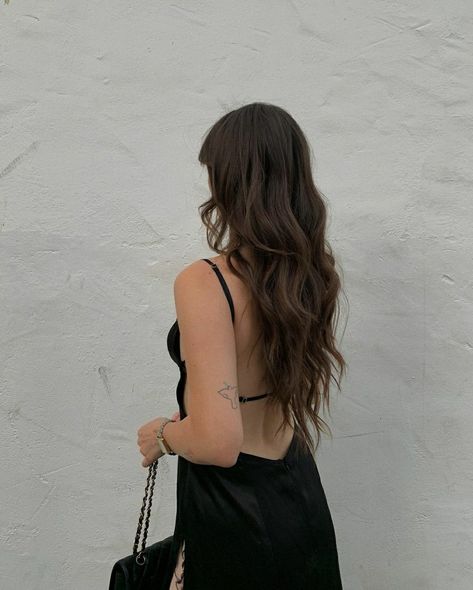 Hair For Backless Dress, Backless Dress Hairstyles, Inheritance Games, Hair 2024, Haircuts For Medium Hair, Dress Hairstyles, Dress Aesthetic, Hair Photo, Haircut Ideas