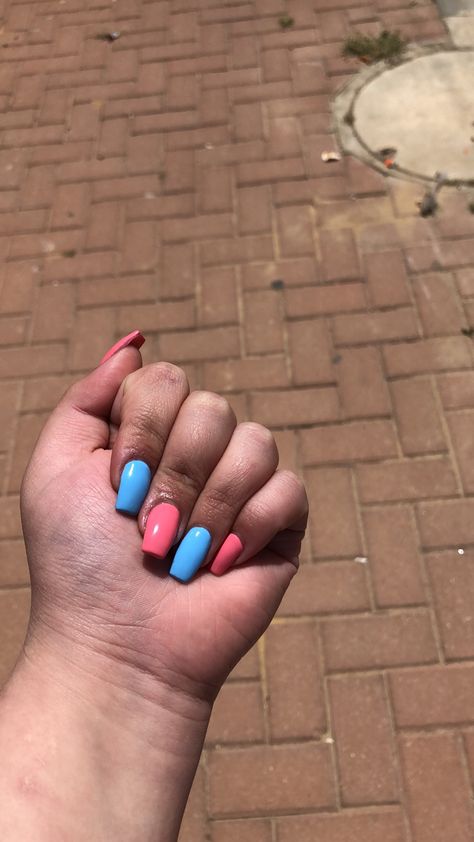 Harry Styles Nails Ideas, Fine Line Nails, Harry Styles Nails Inspired, Harry Styles Outfit Ideas, One Direction Nails, Line Nails, Hslot Outfit, Hslot Outfit Ideas, Concert Nails