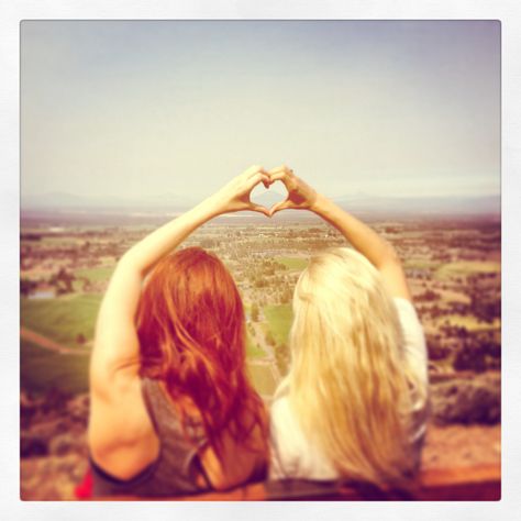 Friendship heart on a mountain. Blonde and red makes strawberry short cake crew. Linny Aesthetic, Redhead Best Friend, Blonde And Red Head Best Friends, Red Head And Blonde Best Friends, Red Head And Brunette Friends, Blonde And Redhead Best Friends, Redhead And Blonde Friends Aesthetic, Blonde Brunette And Red Head Friends, Ivy Smoak