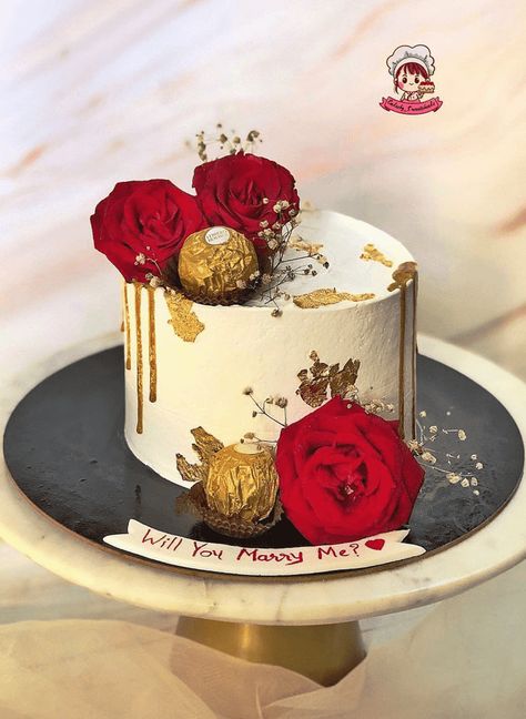 Redvelvet Cake Designs, Red Velvet Birthday Cake Ideas For Women, Anniversary Cake Ideas For Parents, Elegant Anniversary Cakes, Red Rose Cake Design, Aniversary Cakes Designs, Latest Anniversary Cake Designs, Anniversary Cakes Ideas Couple, Red Rose Birthday Cake