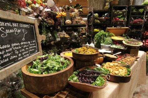 Great table love all the wood Salad Counter Display, Salad Display Ideas Presentation, Salad Bar Party, Salad Display, Botanical Cafe, Buffet Food Display, Open Buffet, Salad Buffet, Buffet Stations