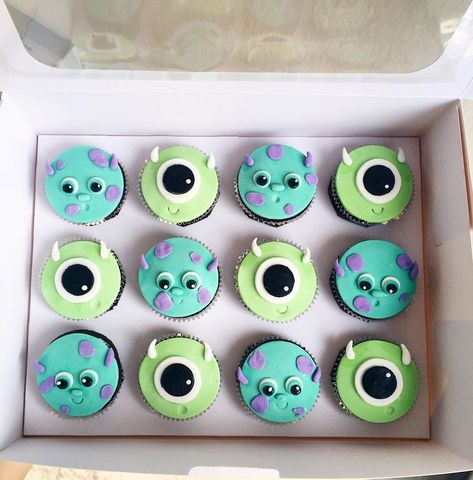 Mike Wazowski Cake Pops, Monster Inc Desserts, Monsters Inc First Birthday, Monster University Cupcakes, Monsters Inc Cake Pops, Monsters Inc Cookies, Monster University Cakes, Monsters Inc Cupcakes, Monsters Inc Cake