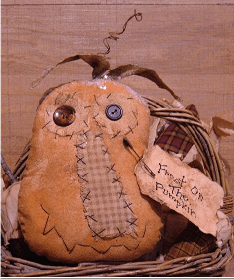 Free Primitive Patterns - Prim Mart Primitive Pumpkin Patterns, Folkart Christmas, Free Primitive Patterns, Easy Primitive Crafts, Primitive Sewing Patterns, Primitive Crafts To Make, Primitive Diy, Fall Primitives, Primitive Fall Crafts