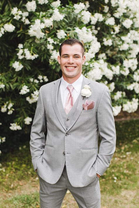 Pink Tie With Suit, Light Grey Suit With Pink Shirt Men, Grey And Pink Suits For Men, Grey Suit With Dusty Rose Tie, Pink Tie Suit, Blush Wedding Suit, Gray And Pink Suit Men, Grey And Pink Suit, Gray Suit With Pink Tie