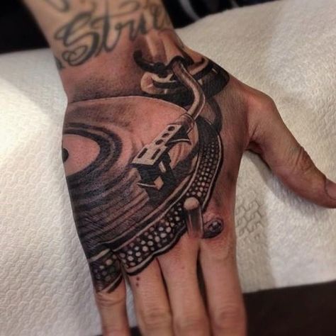 Music Tattoos for Men - Ideas and Inspiration for Guys Turntable Tattoo, Record Player Tattoo, Dj Tattoo, Music Tattoo Sleeves, Tattoo Music, Music Tattoo Designs, Note Tattoo, Cartoon Clip, Geniale Tattoos