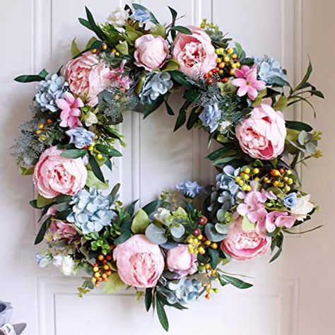 30 Gorgeous Easter Wreaths - Ideas for Easter Door Decorations to Make Easter Wreaths For Front Door, Door Decor Ideas, Door Mesh, Easter Mesh Wreaths, Easter Door Wreaths, Easter Door Decor, Easter Wreath Diy, Easy Diy Wreaths, Diy Spring Wreath