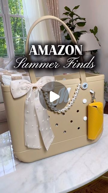 Micah Enriquez on Instagram: "The ultimate Bogg Bag summer reset for the ✨sad beige mama✨  #ASMR #boggbag #boggbagaccessories #summer #summeressentials #beachbag #packingasmr #beachmusthaves #beachtote #beachessentials #momlife #packmybagwithme #packmybag #purseessentials #CapCut" Bogg Bag Essentials, Bog Bag Ideas, Bog Bag Uses, Trendy Sand-colored Beach Bag For Travel, Bogg Bag Uses, Packing Bogg Bag For Beach, Bogg Bag Accessories, Bogg Bag Size Comparison, Bogg Bag