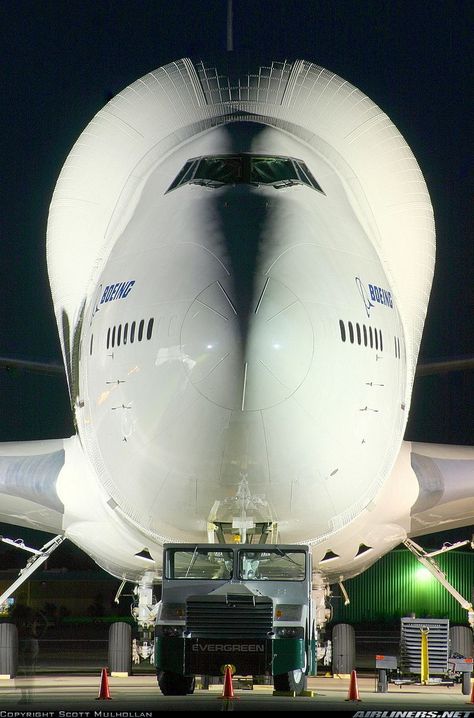 Boeing Dreamlifter, Airplane Photos, Cargo Transport, Aviation Technology, Aviation Posters, Pilots Aviation, Air Carrier, Jumbo Jet, Cargo Aircraft