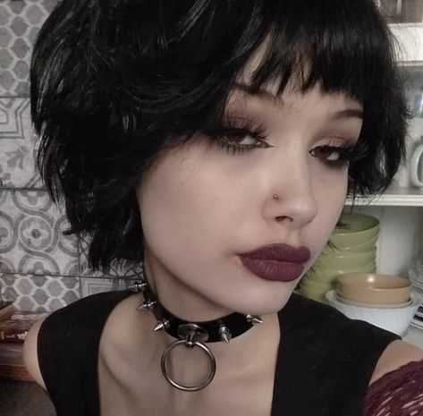 Brown Goth Makeup, Gothic Short Hair, Short Hair With Micro Bangs, Goth Short Hair, Short Goth Hair, Alt Short Hair, Short Hair Goth, Goth Eyebrows, Grunge Eye Makeup