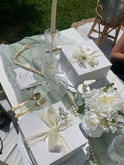 Luxurious Bridal Shower Ideas, Bridesmaid Proposal Boujee, Bridesmaid Proposal Tea Party, Picnic Basket Bridesmaid Proposal, Picnic Bridesmaid Proposal, Bridesmaid Proposal Luxury, Bridesmaid Proposal Decor, Bridesmaid Proposal Picnic, Bridesmaid Proposal Lunch