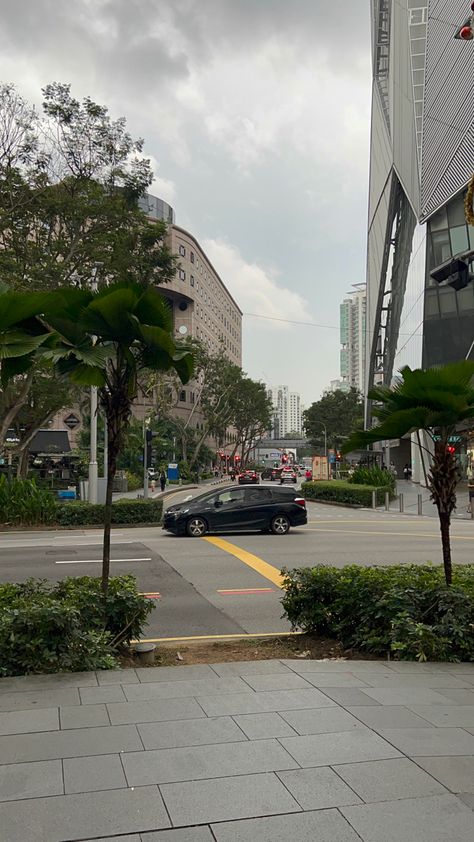 Singapore Road, Orchard Singapore, Orchard Road Singapore, Grad Trip, Camouflage Backpack, Singapore City, Singapore Food, Morning View, Restaurant Interior Design