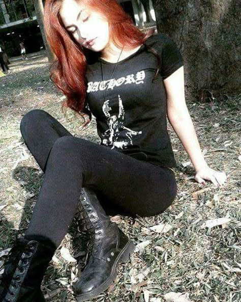 Black metal girl Metalhead Girl Outfits, Metal Girl Outfit, Musician Clothes, Metalhead Fashion, Emily Strange, Metal Outfit, Metalhead Girl, Black Metal Girl, Ladies Of Metal