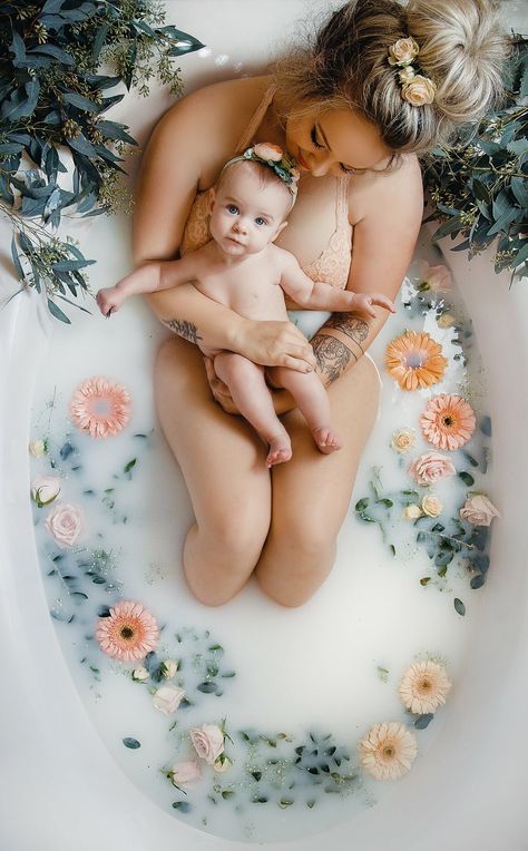 Photoshoot With Baby, Baby Milk Bath, Milk Bath Photos, Milk Production Breastfeeding, Bath Pictures, Milk Bath Maternity, Milk Bath Photography, Kids Milk, Newborn Bath