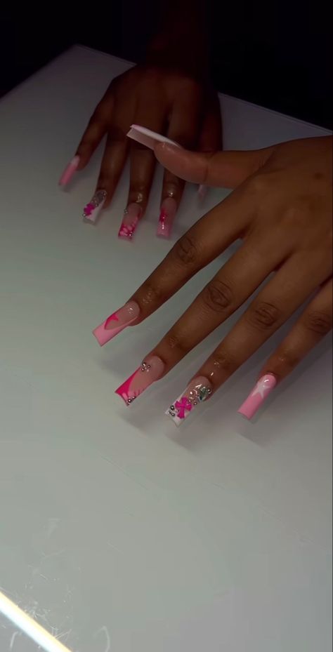 Pink And White Nails Black Women, Senior Nails Ideas 2024, 2000 Inspired Nails, Luminous Nails, Acrylic Nail Set, Colored Acrylic Nails, Simple Acrylic Nails, Short Square Acrylic Nails, Exotic Nails