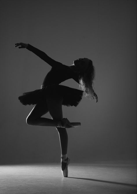 Black And White Dance Aesthetic, Ballerina Aesthetic Dark, Black And White Dance, Ballerina Photography, Ballet Silhouette, Dance Wallpaper, Ballet Dance Photography, Ballerina Silhouette, Cute Images For Wallpaper