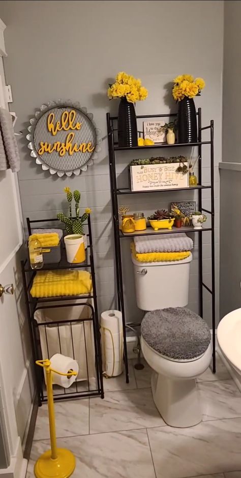 Yellow bathroom, calm, fun. Gray. Bathroom Decor Inspiration, Yellow Bathroom Decor, Beautiful Bathroom Decor, Girl Apartment Decor, Bathroom Decor Themes, Apartment Decorating Living, Girly Apartment Decor, Yellow Bathroom, First Apartment Decorating