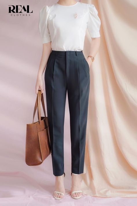 Korean Formal Pants Women, Formal Pants And Shirt For Women, Highwaist Pants Outfits, Office Wear Outfit, Formal Pants Women, Women Trousers Design, Tartan Trousers, Casual Work Outfits Women, Fashionable Work Outfit