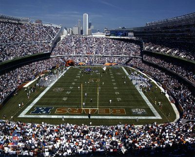 b Bears Game, Chicago Bears Football, Nfl Photos, Soldier Field, Bears Football, Chicago Sports, My Kind Of Town, The Windy City, Best Cities