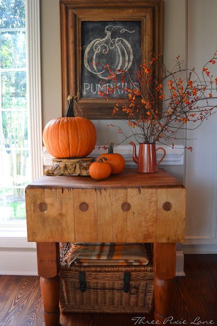 I like the pumpkin on the chalkboard! anderson + grant: Collection of 20 Fall Decorating Ideas Fall Deco, Autumn Decorating, House Decorations, Fabulous Fall, Happy Fall Y'all, Cool Ideas, Fall Decorating, Thanksgiving Decor, Fall Holidays