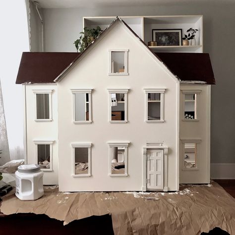 Painting the Dollhouse + 8 Simple Color Scheme Ideas for Crafting Best Creamy White Paint Color, Exterior Paint Ideas, Dollhouse Exterior, Creamy White Paint, White Paint Color, Dollhouse Design, Color Palette Ideas, Doll House Plans, Dollhouse Projects