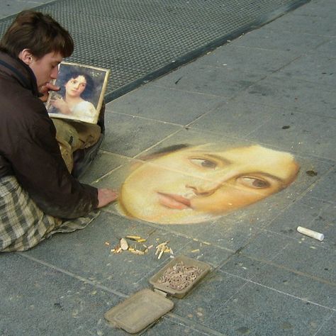 Impressive Chalk Portrait Drawn on the Streets of Paris by François Pelletier Streets Of Paris, Arte Inspo, Paris Street, On The Ground, Pablo Picasso, Catwoman, Potpourri, Vincent Van Gogh, Urban Art