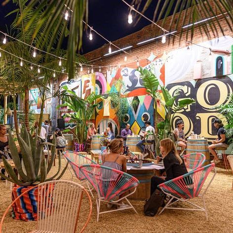 Food Pop Up, Mexican Restaurant Design, Food Pop, Outdoor Restaurant Design, Food Park, Restaurant Patio, Pop Up Restaurant, Abbot Kinney, Vegetarian Restaurant