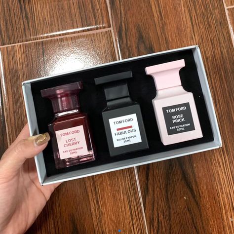 Tom Ford Perfume Set, Tom Ford Fragrance Collection, Perfume Business, Tom Ford Fragrance, Tom Ford Perfume, Beads Design, Small Business Inspiration, Hama Beads Design, Perfume Set