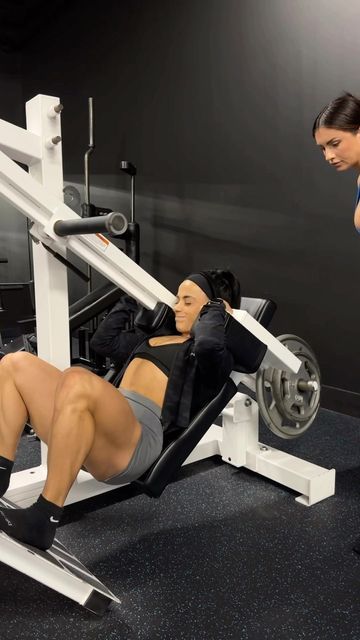 Paige Mariano on Instagram: "1. Hamstring Curls 2. Single Leg Leg Press 3. Pendulum Squat 4. Smith Machine Glute Bridges 5. Dumbbell RDLS" Pendulum Squat, Glute Machine, Top Rank, Squat Machine, Hamstring Curls, Smith Machine, Leg Press, Gym Equipment, Gym