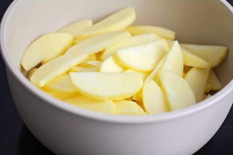 How To Preserve Apples From Browning, Prevent Apple Slices From Browning, Keeping Sliced Apples From Browning, How To Stop Apples From Browning, Keep Sliced Apples From Browning, Keep Apples From Turning Brown, Keep Apples From Browning, Crockpot Apple Crisp, Apple Chips Recipe