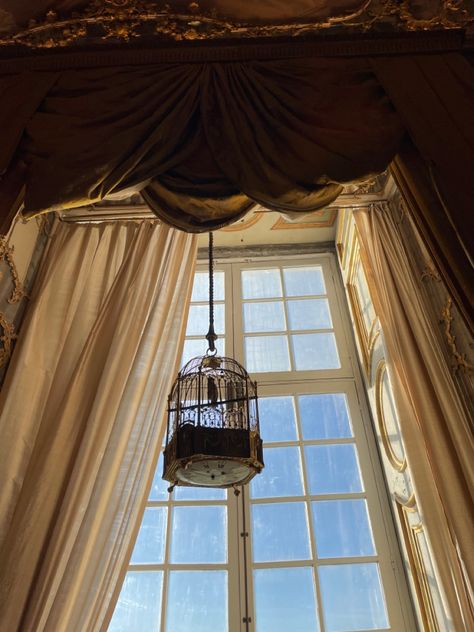 Dark Academia Room, Academia Room, Love Words, Dark Academia, Old Money, Valance Curtains, House Ideas, Paris, Money