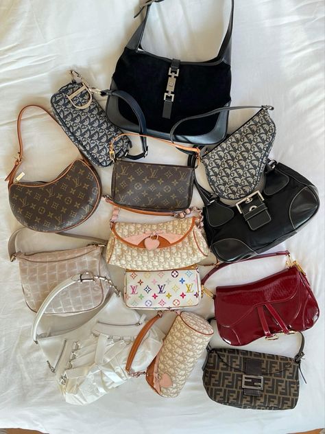 Designer Aesthetic Bags, Aesthetic Designer Bags, Cute Luxury Bags, Cute Purses For Women, Bag Collection Aesthetic, Designer Bags Aesthetic, Designer Handbags Aesthetic, Bag Outfit Aesthetic, Designer Bag Collection