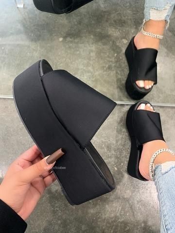 Stylish Shoes Heels, Filipino Fashion, Pretty Sandals, Fashion Shoes Heels, Cute Shoes Heels, Shoes Heels Classy, Fashion Shoes Sandals, Shoes Outfit Fashion, Fashion Slippers