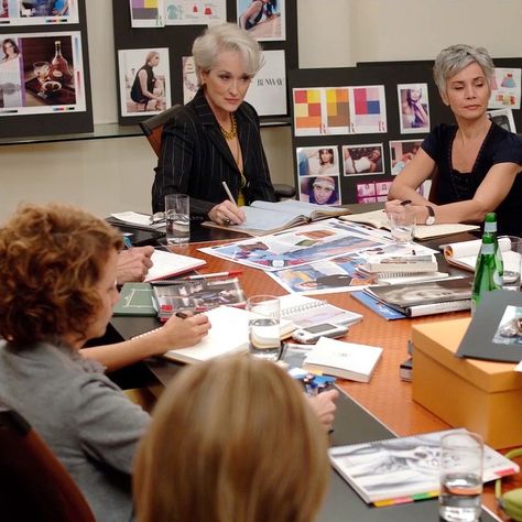 The Devil Wears Prada Miranda, Devil Wears Prada Miranda, Fashion Magazine Editor Aesthetic, Devils Wear Prada, Miranda Priestly Aesthetic, Tv Production Aesthetic, Devil Wears Prada Aesthetic, Magazine Editor Aesthetic, Fashion Business Aesthetic