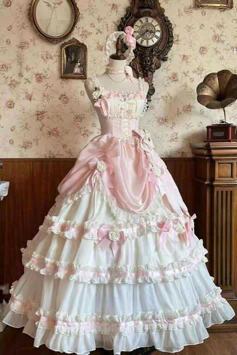 Pink Cute Dress Aesthetic, Princess Dress Inspiration, Sweet Aesthetic Outfits, Pretty Long Dress, Proncess Dress, Princess Like Dresses, Pink Fancy Dresses, Old Princess Dresses, Cute Princess Outfits