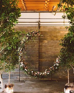 Photo Corner Ideas, Circles Photography, Woodland Fairy Wedding, Moon Arch, Unique Signage, Fashion Forward Wedding, Moon Altar, Hindu Weddings, Floral Ceremony