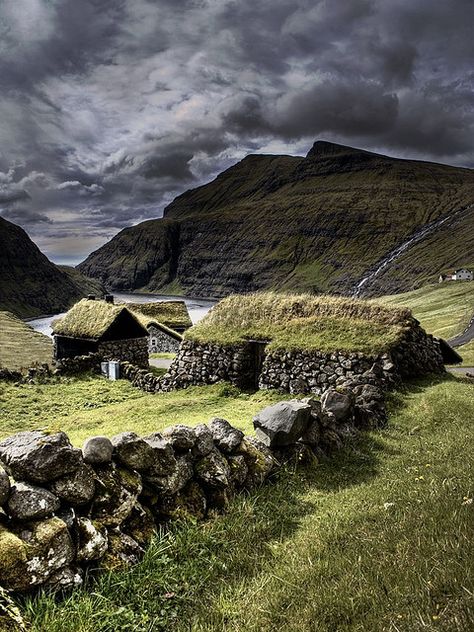 Ancient Stone House, The Faroe Islands - Imgur Arya Stark, England And Scotland, Old Stone, A Hill, Scotland Travel, Stone House, British Isles, Reykjavik, Stone Wall