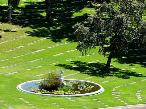 Forest Lawn Cemetery | Atlas Obscura La Museum Of Art, Big Eyes Margaret Keane, Forest Lawn Memorial Park, Hollywood Forever Cemetery, Golf Photography, Public Golf Courses, Best Golf Courses, Oversized Art, Memorial Park