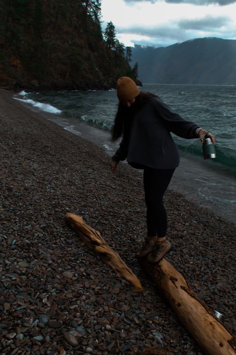 Pnw Grunge Aesthetic, Granola Vibes Aesthetic, Pnw Coast Outfit, Pnw Hiking Aesthetic, Pnw Forest Aesthetic, Pnw Fall Aesthetic, Pacific Coast Aesthetic, Try New Things Aesthetic, Pnw Aesthetic Home