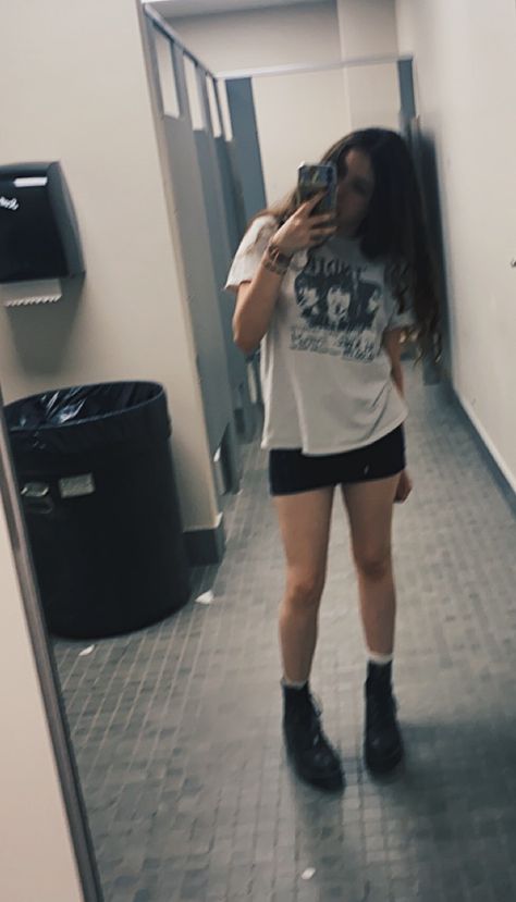 Mini Skirt And Band Tee Outfit, Band Tee Mini Skirt Outfit, Band Tee Aesthetic Outfit, Indie Sleeze Clothes, Band Tee And Skirt, Band Tee Aesthetic, Outfit Inspo Alt, Doc Martens Aesthetic, Band Tee Outfits